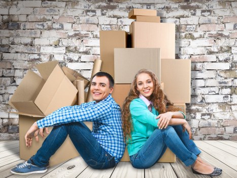 Professional moving company working with packing and transport in Swiss Cottage
